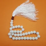 تسبیح سفید کریستالی ۳۳ دانه ۱۰ میل